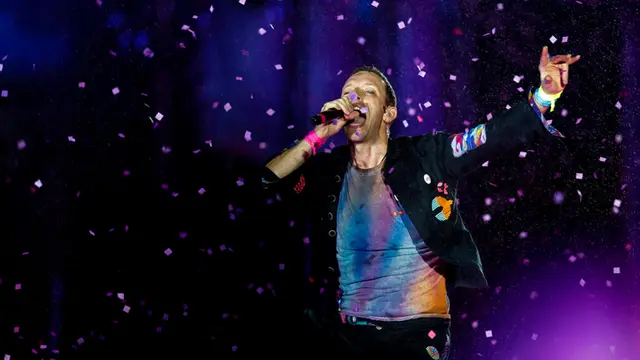 Dakota Johnson dan Chris Martin Dikabarkan Putus, Inilah Fakta Sebenarnya