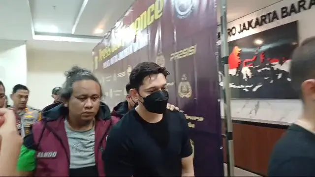 Artis Andrew Andika Terjerat Kasus Narkoba, Ditangkap Bersama Lima Rekan