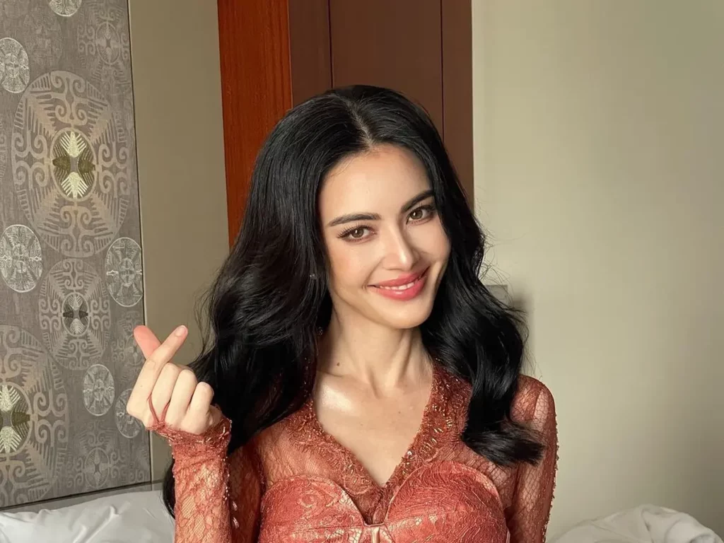 Davika Hoorne