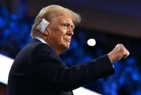 Donald Trump memulai kariernya di sektor real estate, bisnis yang diwarisinya dari ayahnya, Fred Trump. 