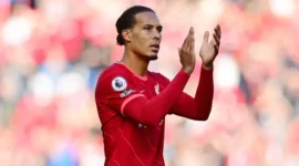 Masa Depan Virgil van Dijk di Liverpool: Antara Ambisi dan Keputusan Strategis Klub