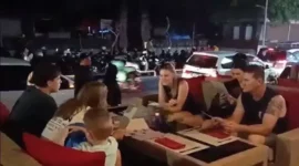 Wisatawan Mancanegara Meriahkan Pantai Kuta Bali Jelang Tahun Baru