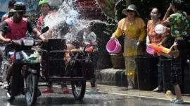 Diterpa Gempa, Festival Songkran Thailand Terancam Sepi Wisatawan