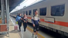 Kereta Api Bersubsidi Jadi Andalan Liburan, Kemenhub dan KAI Hadirkan Perjalanan Hemat nan Nyaman