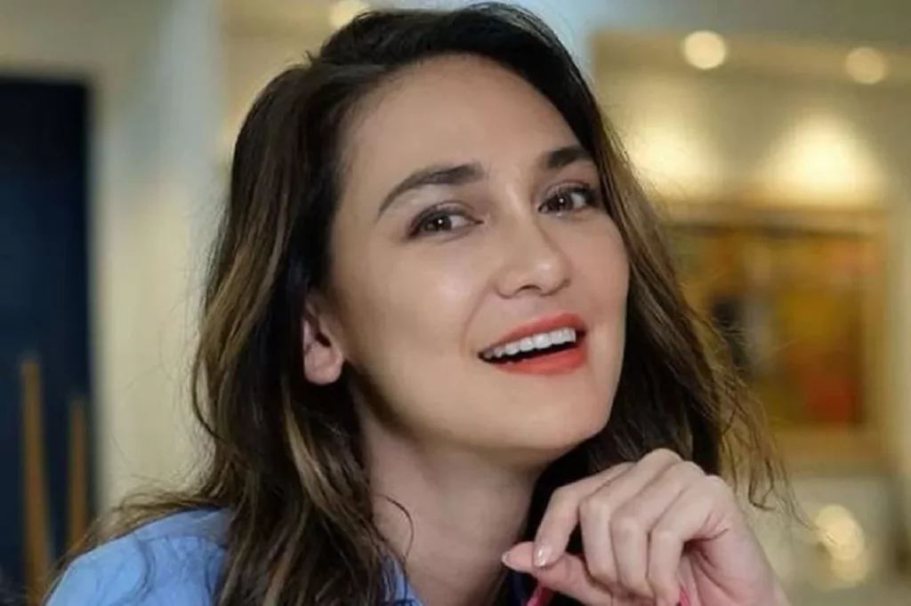 Luna Maya: Perjalanan Karier dan Kehidupan Sang Artis Multitalenta