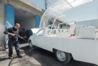 Popemobile 
