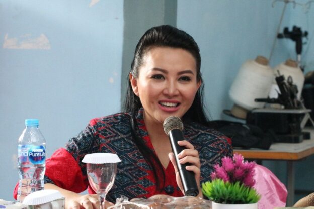 Bupati Landak Karolin Dorong Petani Beralih ke Pupuk Organik Demi Tanah yang Lebih Subur