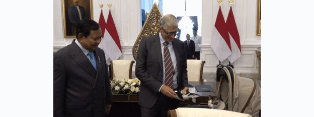 Bill Gates Hadiahkan Boneka Paus Orca untuk Kucing Presiden Prabowo