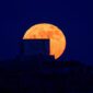 Strawberry Moon Muncul di Langit, Warisan Tradisi Kuno yang Bertemu Sains Modern