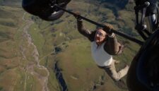 Tom Cruise Cetak Rekor Dunia Lewat Aksi Parasut Terbakar di Film Terbaru Mission: Impossible