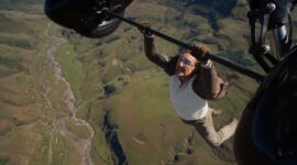 Tom Cruise Cetak Rekor Dunia Lewat Aksi Parasut Terbakar di Film Terbaru Mission: Impossible